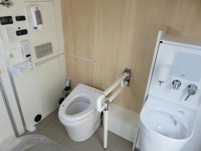 多機能トイレの写真