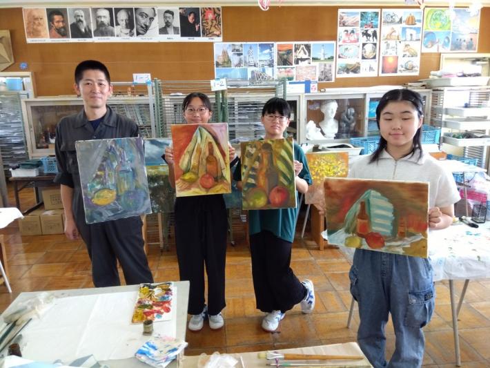 下絵の完成を完成させて1日目が終わりました。